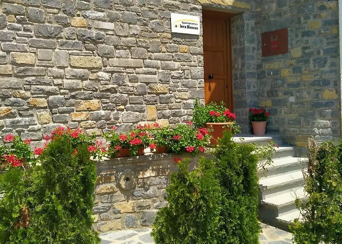 Apartamentos La Glera Biescas